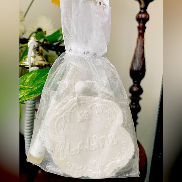 Laline Scented Ceramic Car Pendant - Picture 1 of 8